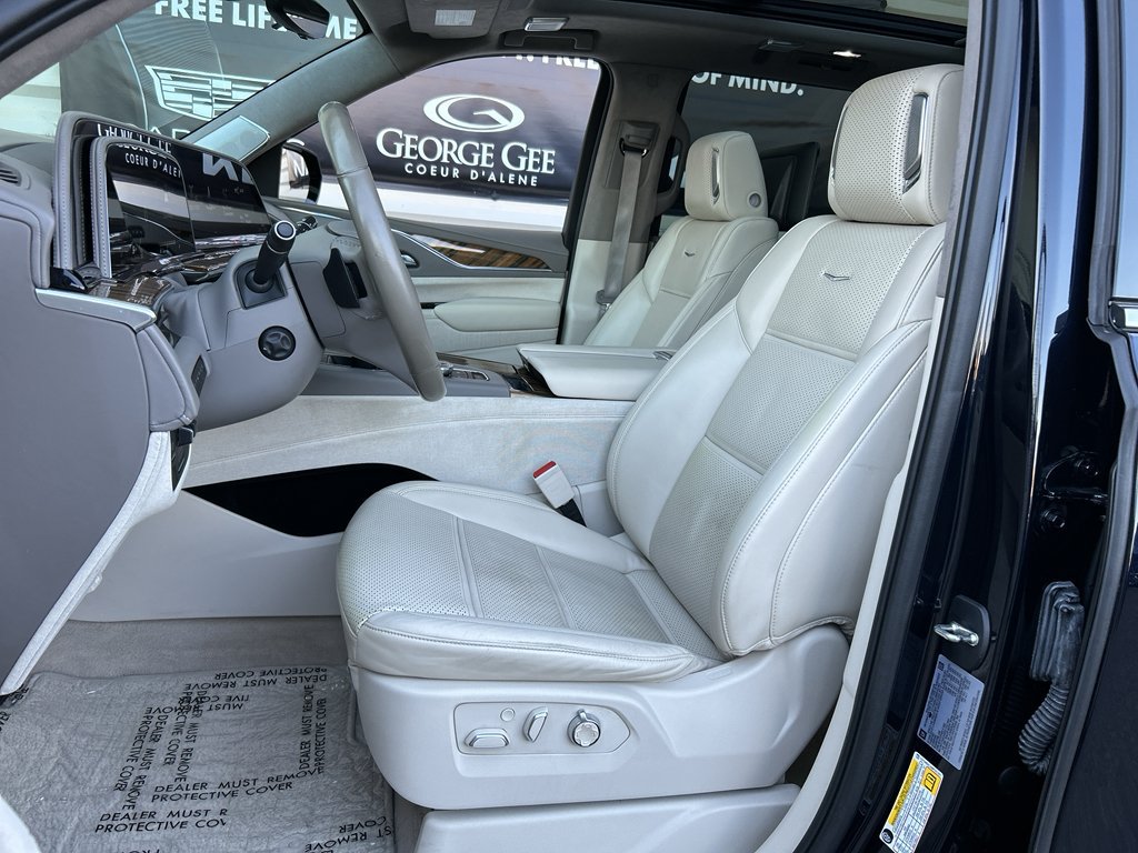 Used 2021 Cadillac Escalade Premium Luxury Platinum AWD/4WD image 11