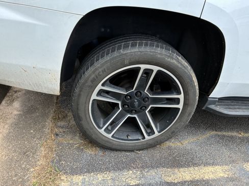 Used 2018 Chevrolet Tahoe LT RWD image 9