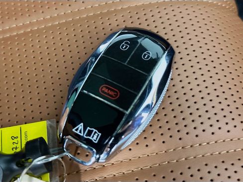 Used 2023 Bentley Bentayga Extended Wheelbase AWD/4WD image 50