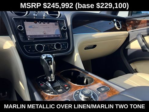 Used 2018 Bentley Bentayga AWD/4WD image 33