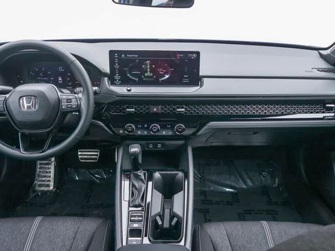 Used 2023 Honda Accord Sport image 10