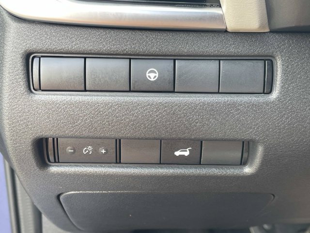Certified 2023 Nissan Rogue SL w/ SL Premium Package FWD image 39