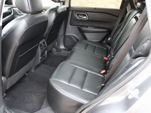 Used 2021 Nissan Rogue SL w/ Premium Package image 6