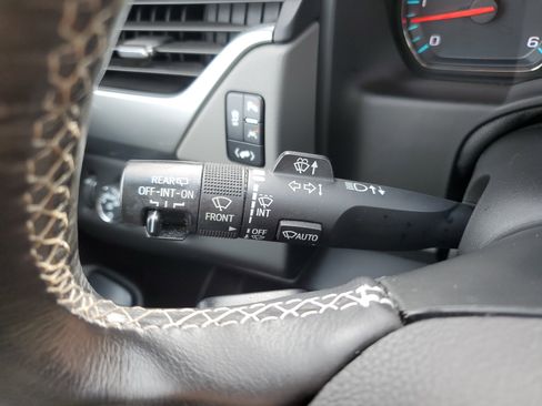 Used 2019 Chevrolet Tahoe LT w/ Luxury Package image 26