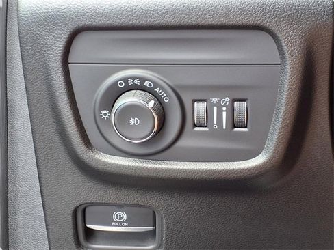 Used 2023 Jeep Grand Cherokee Summit w/ Adv Protech Group IV image 25