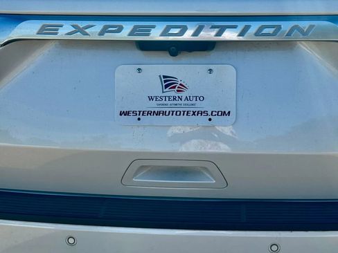 Used 2018 Ford Expedition Platinum image 6