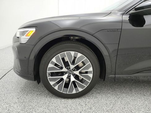Used 2024 Audi Q8 e-tron Premium Plus w/ Premium Plus Package AWD/4WD image 17