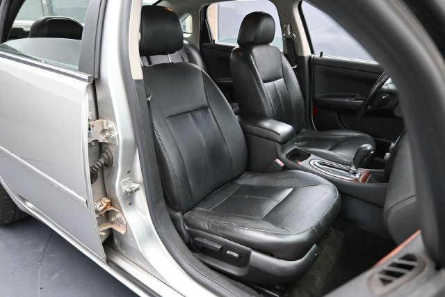 Used 2006 Chevrolet Impala LT FWD image 28