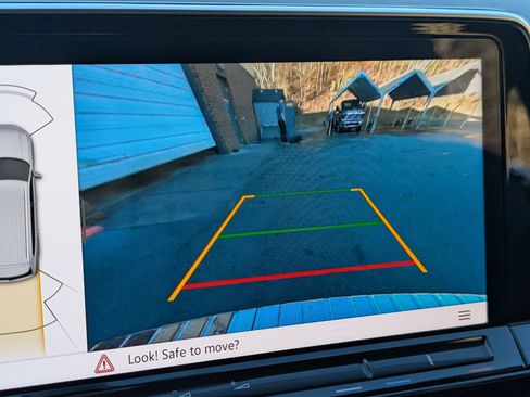 Used 2024 Volkswagen Atlas SE image 27