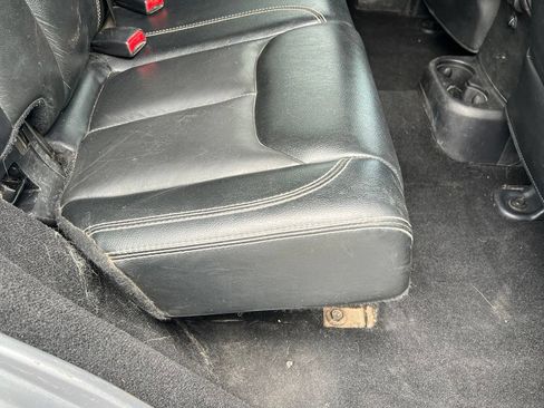 Used 2015 Jeep Wrangler Unlimited Rubicon w/ Dual Top Group AWD/4WD image 19