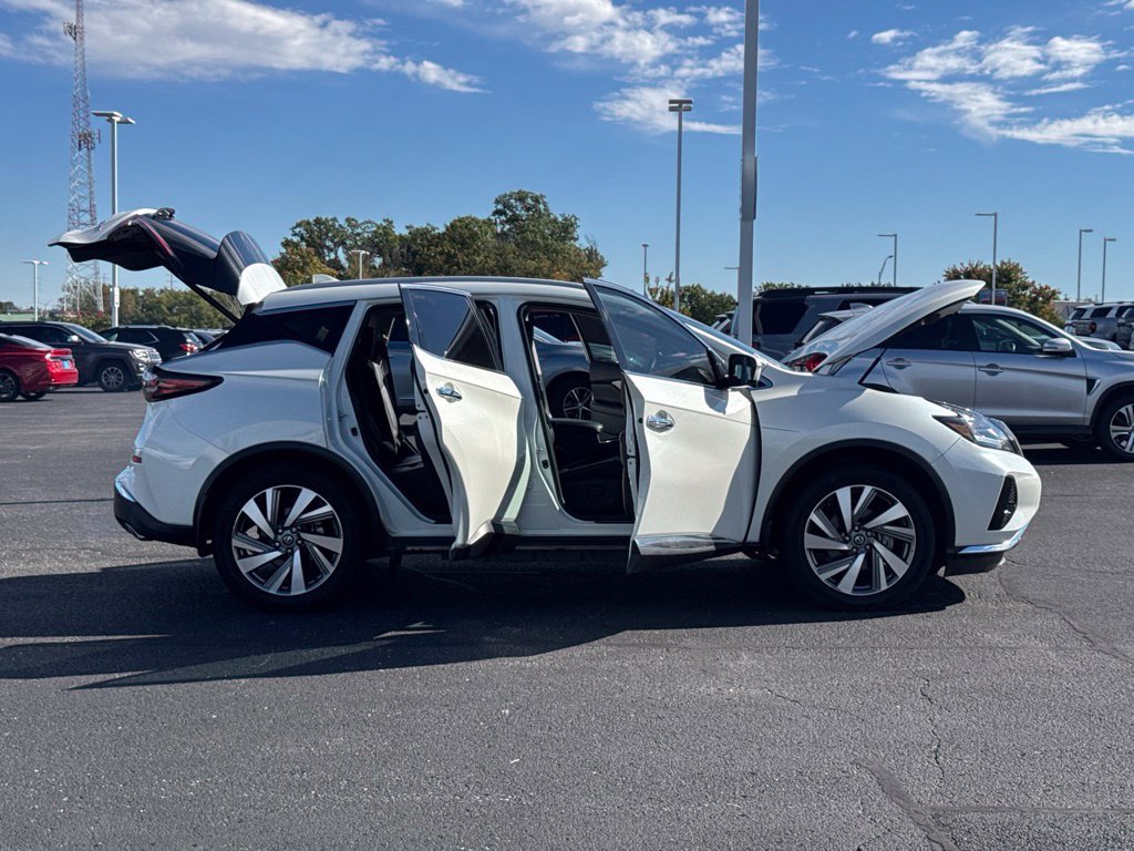 Used 2020 Nissan Murano SL w/ Moonroof Package AWD/4WD image 15