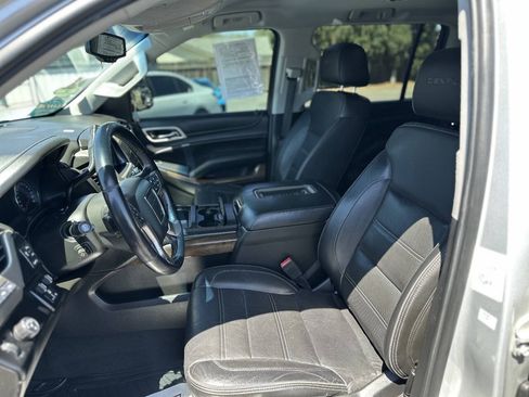 Used 2019 GMC Yukon XL Denali RWD image 24