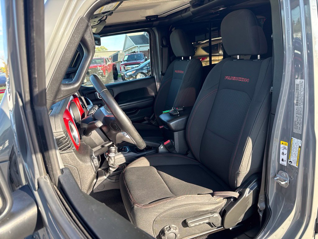 Used 2018 Jeep Wrangler Unlimited Rubicon AWD/4WD image 3