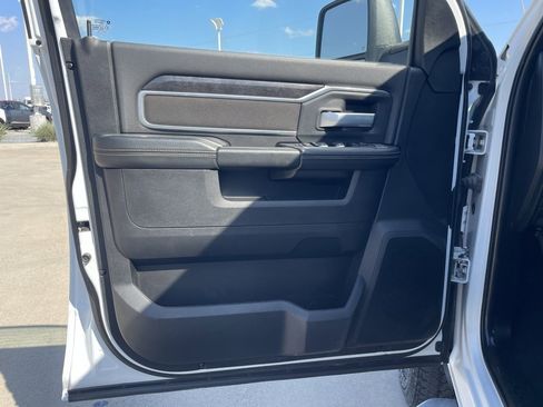 Used 2024 RAM 2500 Big Horn image 13