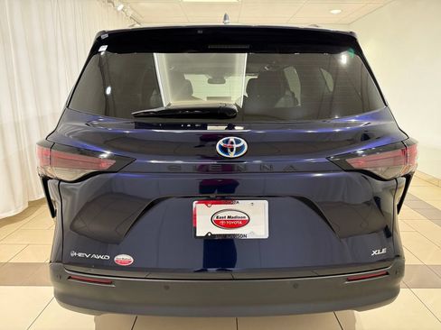 Certified 2025 Toyota Sienna XLE w/ XLE Plus Package AWD/4WD image 4