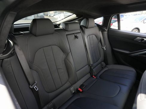 Used 2022 BMW X6 xDrive40i w/ M Sport Package image 26