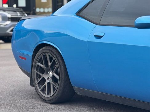 Used 2016 Dodge Challenger R/T image 5