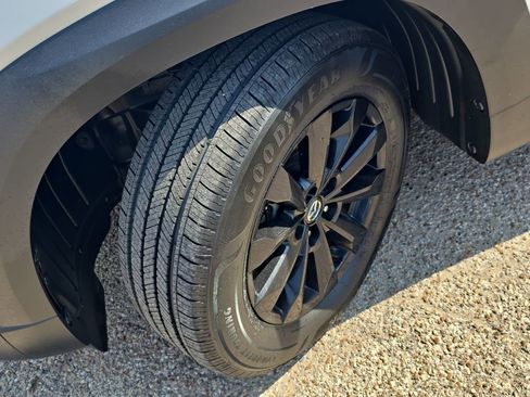 Used 2023 MAZDA CX-50 2.5 S w/ Preferred Plus Pkg image 31