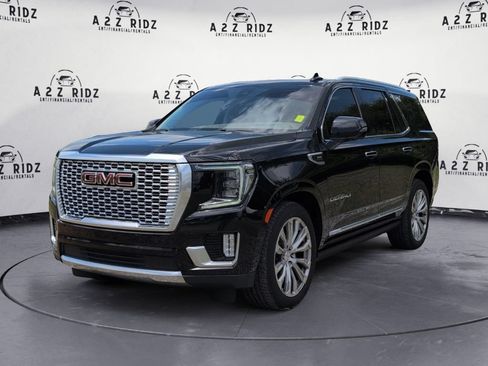 Used 2022 GMC Yukon Denali w/ Denali Premium Package AWD/4WD image 3