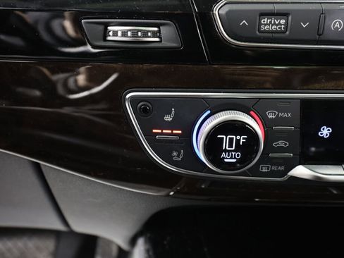 Used 2018 Audi Q7 3.0T Prestige w/ Prestige Package image 39