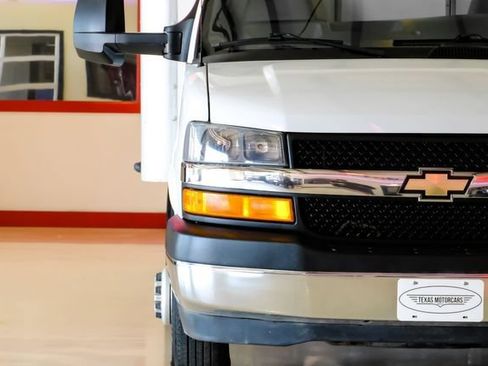 Used 2021 Chevrolet Express 3500 w/ Power Convenience Package RWD image 34