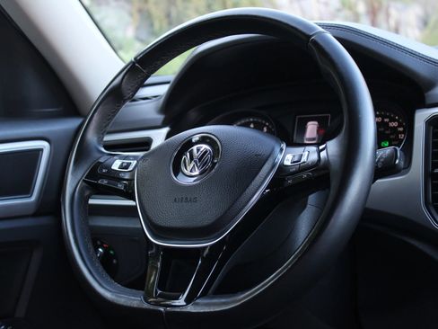 Used 2019 Volkswagen Atlas SE w/ Panoramic Sunroof Package AWD/4WD image 21