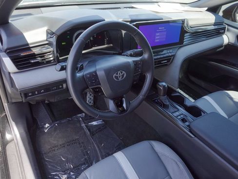 Used 2025 Toyota Camry SE w/ Multimedia Upgrade Package FWD image 10