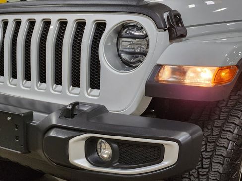 Used 2020 Jeep Wrangler Unlimited Sahara AWD/4WD image 14