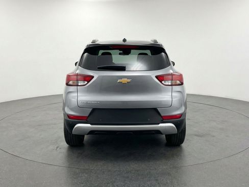Used 2025 Chevrolet TrailBlazer LT w/ Driver Confidence Package AWD/4WD image 7