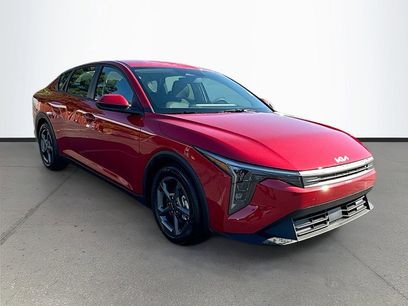 New 2025 Kia K4 LXS