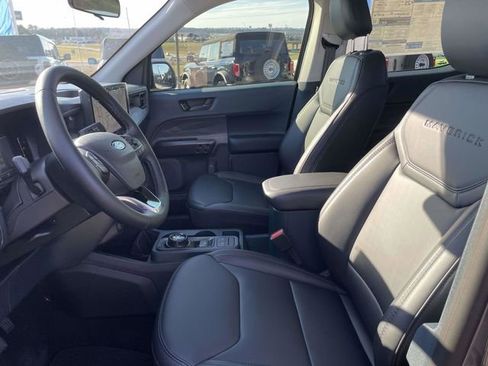 New 2026 Ford Maverick Lariat w/ Black Appearance Package image 8