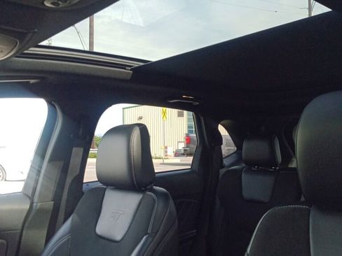 Used 2020 Ford Edge ST w/ Equipment Group 401A AWD/4WD image 25