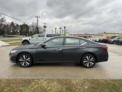 Used 2022 Nissan Altima 2.5 SV image 4