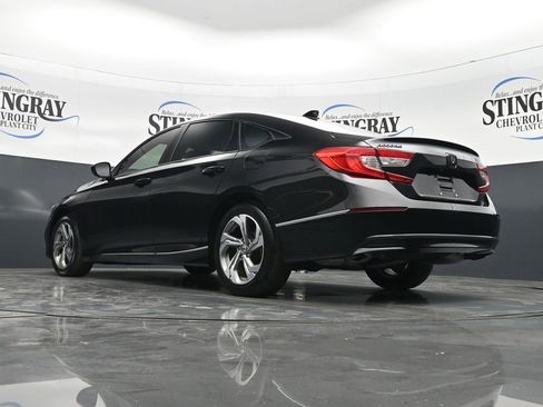Used 2018 Honda Accord EX image 30