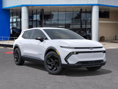 New 2026 Chevrolet Equinox EV LT image 7