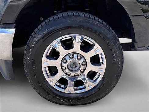 Used 2022 Ford F250 Lariat w/ Lariat Ultimate Package AWD/4WD image 10