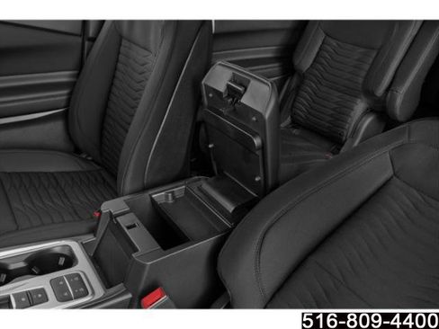 Used 2022 Ford Explorer XLT w/ Equipment Group 202A AWD/4WD image 15