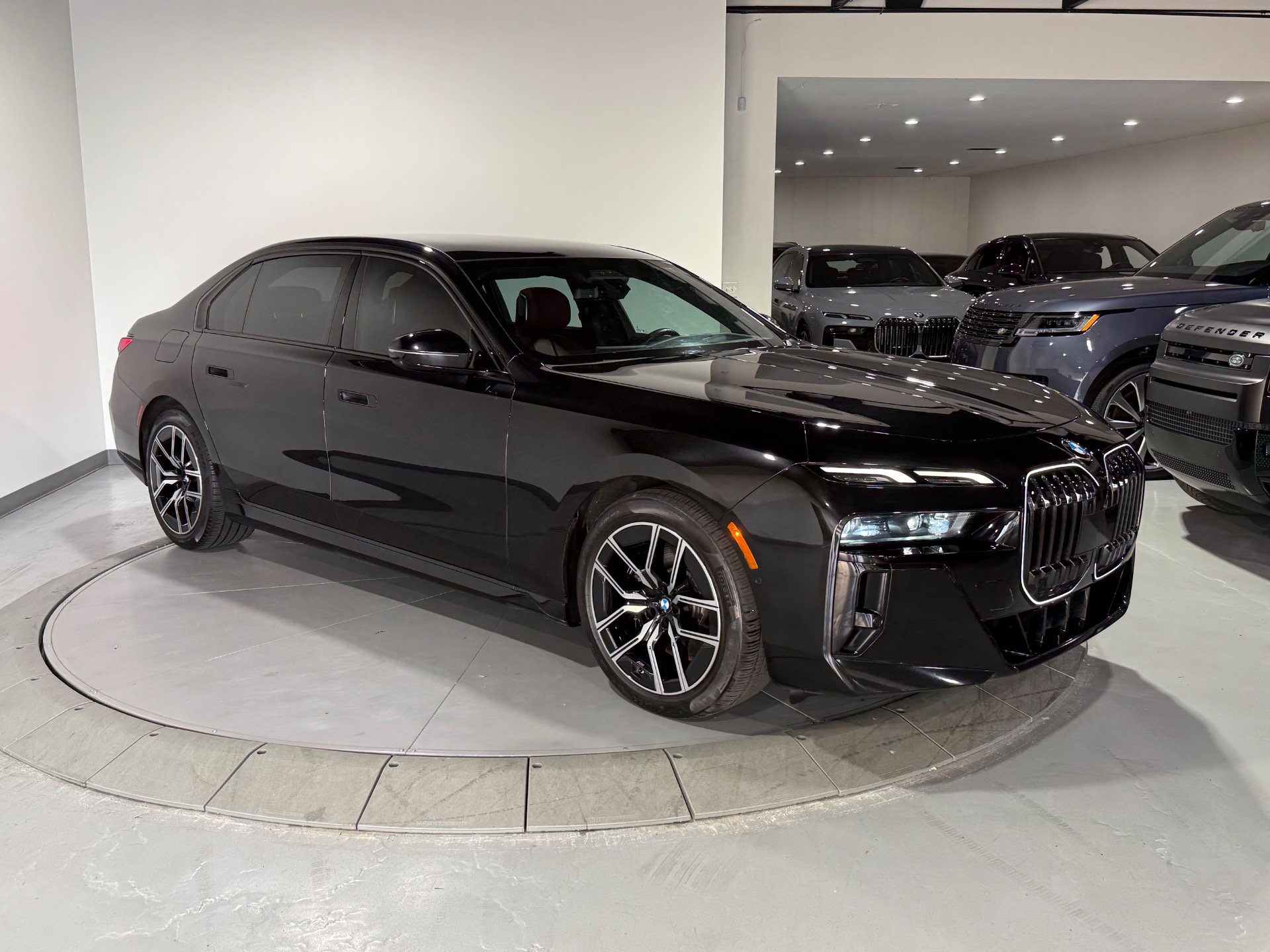 Used 2024 BMW 740i xDrive AWD/4WD image 17
