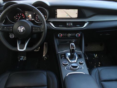 Used 2022 Alfa Romeo Stelvio Ti image 28