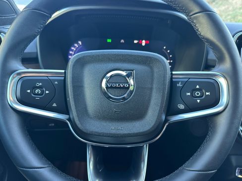 Certified 2023 Volvo C40 P8 Recharge Ultimate w/ Protection Package Premier image 27