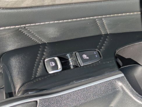 Used 2024 Kia Sorento SX Prestige image 16