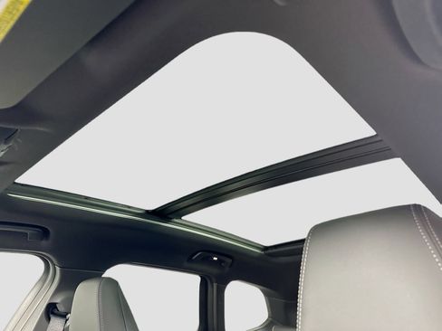 Certified 2025 BMW X1 xDrive28i w/ Premium Package image 13