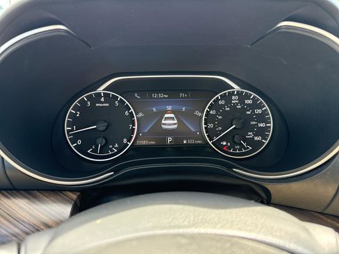 Used 2017 Nissan Maxima Platinum w/ Interior Lighting Package image 10