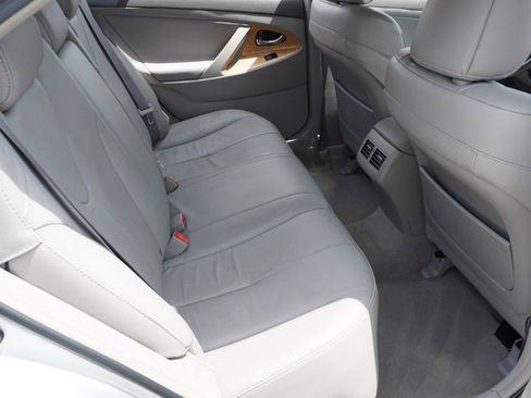Used 2007 Toyota Camry XLE FWD image 27