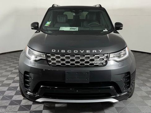 New 2025 Land Rover Discovery Metropolitan Edition image 11