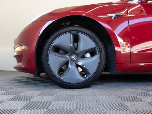 Used 2019 Tesla Model 3 Standard Range Plus RWD image 9