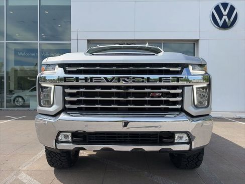 Used 2023 Chevrolet Silverado 2500 LTZ w/ LTZ Convenience Package AWD/4WD image 2
