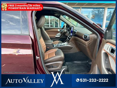 Used 2022 Ford Explorer King Ranch w/ Premium Technology Package image 23