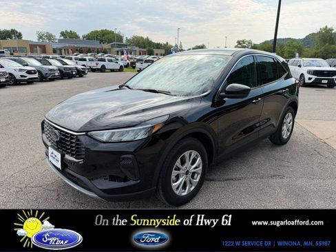 Used 2024 Ford Escape Active w/ Tech Pack #2 FWD image 1