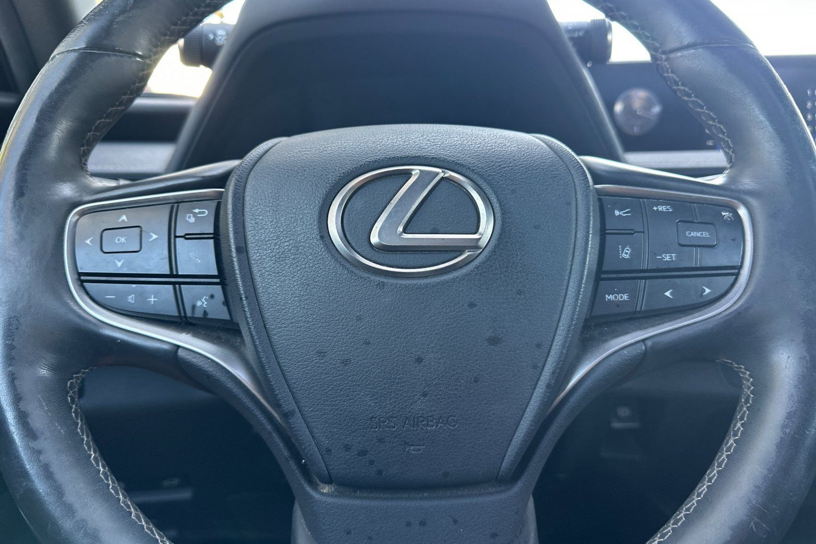Used 2019 Lexus UX 200 w/ Premium Package FWD image 24